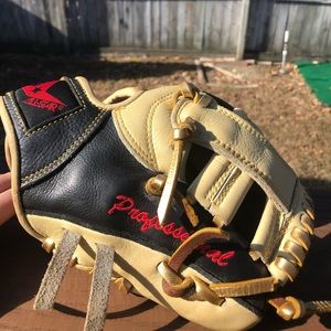 All-Star Infield Training Glove 9.5 Inches